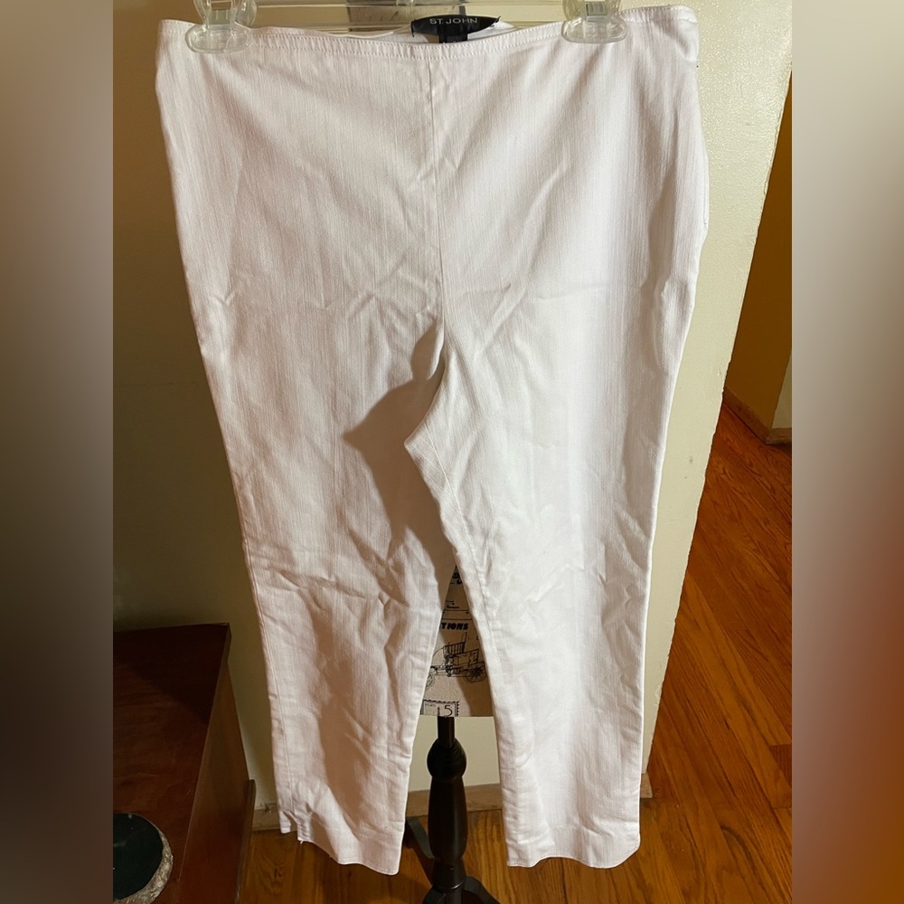 St. John Cropped White Pants